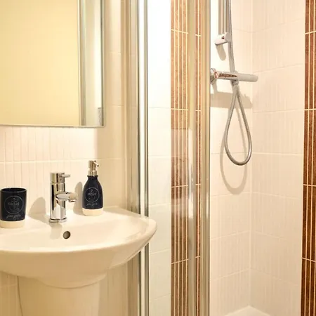 Beautiful Flat With 2 King Bedrooms * Edimburgo