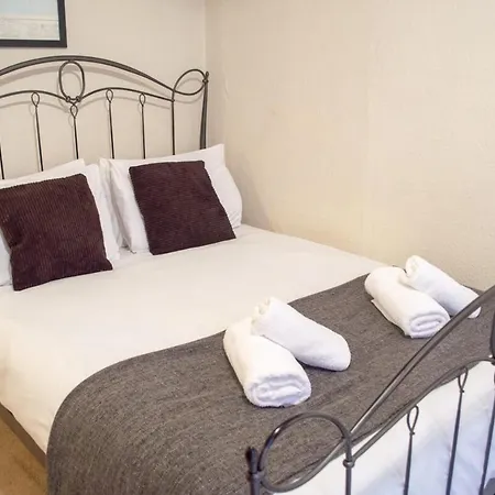 One Bed Flat - Great Centre Location *
