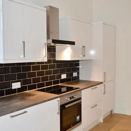 Bright And Modern Flat In The Centre Of Edinburgh