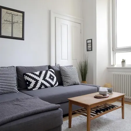 Apartment Newly Furnished In Centre *