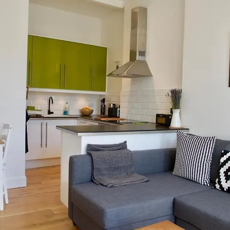 Apartment Newly Furnished In Centre *