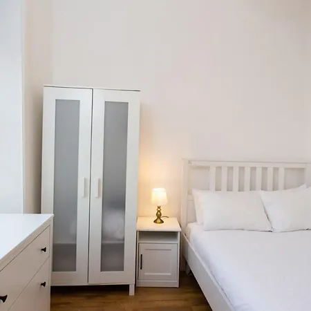 Incredibly Central 2 Bed Apartamento *