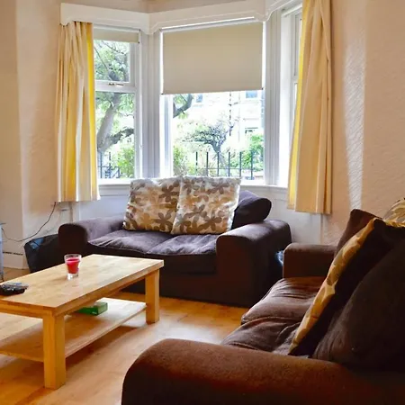 Comfortable 2 Bed In Blackford
