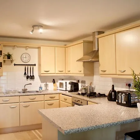 Spacious 3 Bed In Central Location شقة إدنبرة
