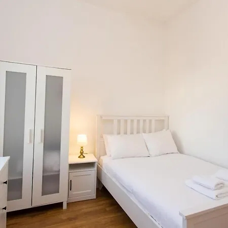 Apartamento Incredibly Central 2 Bed *