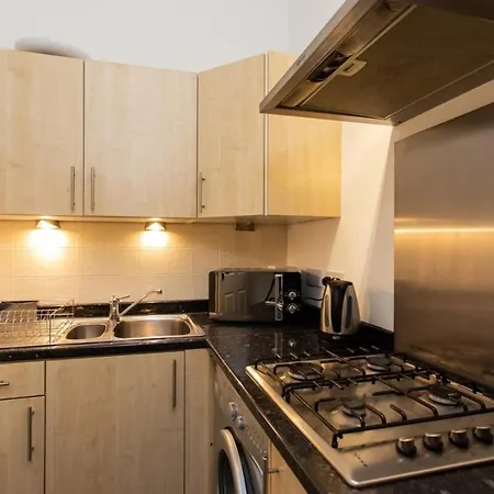 Incredibly Central 2 Bed *
