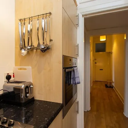 Incredibly Central 2 Bed *