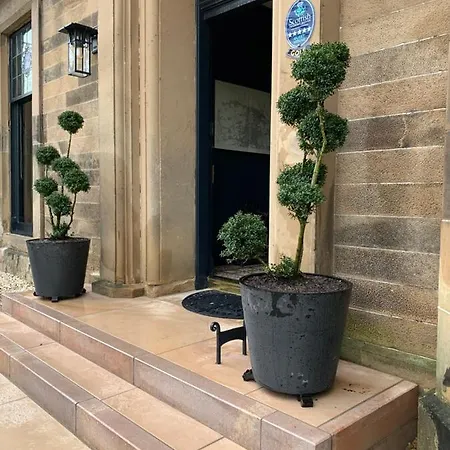 23 Mayfield 5*