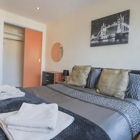 Beautiful Modern Newly Built 15 Min From City Centre Appartement