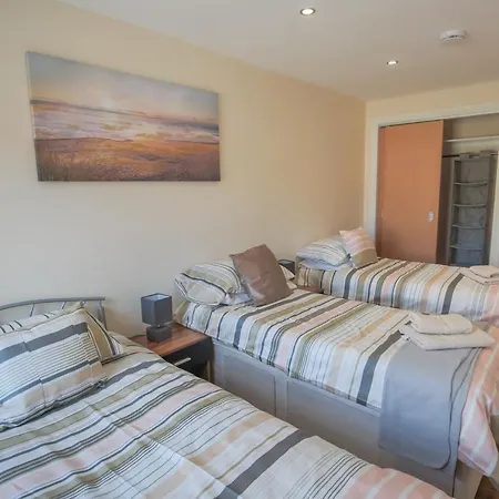 Appartement Beautiful Modern Newly Built 15 Min From City Centre