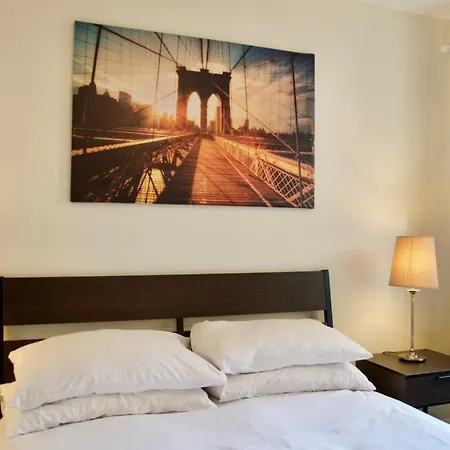 Modern 2 Bedroom Centre Flat Διαμέρισμα