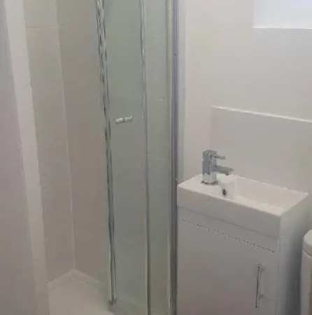Charming City Centre Flat In דירה *