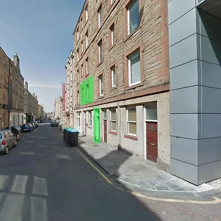 One Bed Flat - Great Centre Location *