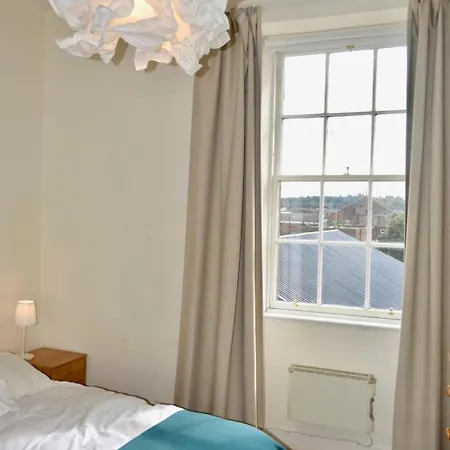 Sophisticated And Bright One Bed In Leith דירה אדינבורו