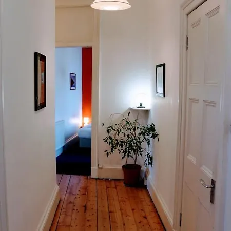 Traditional Oer The Meadows Apartment