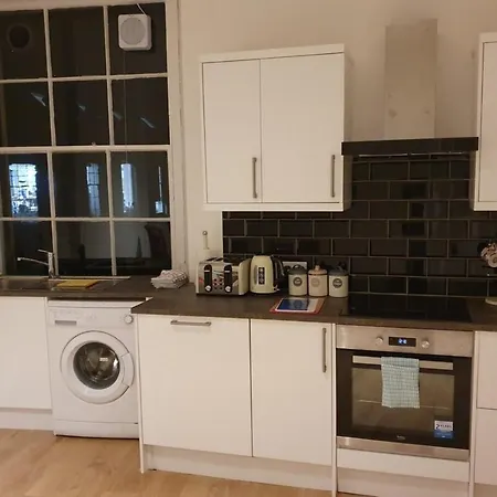 Bright And Modern Flat In The Centre Of * Edinburgh