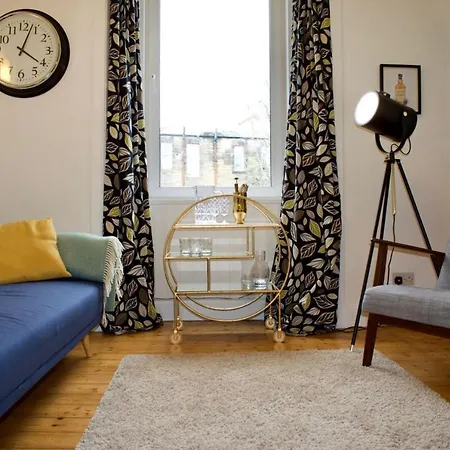 Apartment Comfortable And Central 1 Bedroom *