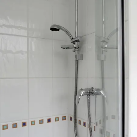 Stylish 2 Bedroom Bruntsfield In *