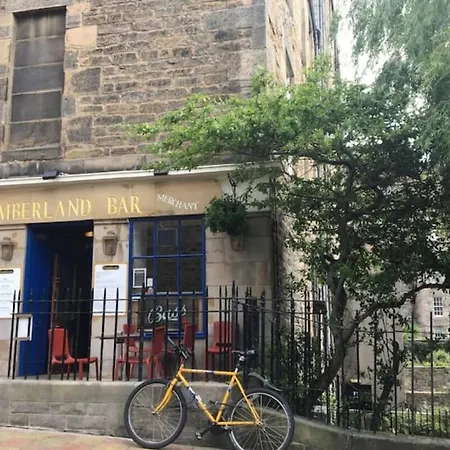 With Private Entrance & Patio * Edinburgh