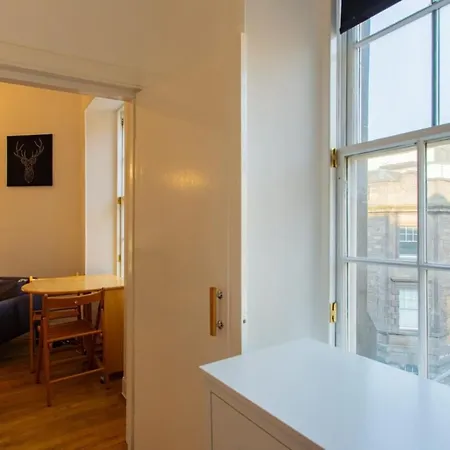 Incredibly Central 2 Bed Apartamento *