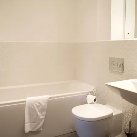 Large And Modern 2 Bed 2 Bath Edimburgo