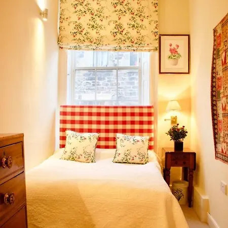Appartement Period On Castle Street *