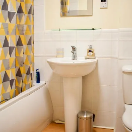 Spacious 3 Bed In Central Location شقة إدنبرة