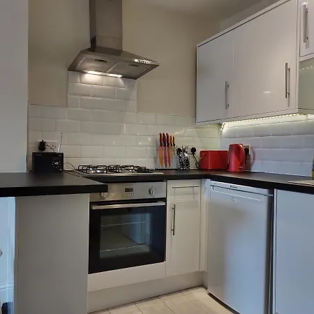 Amazing - Thistle Street Near Princes St *