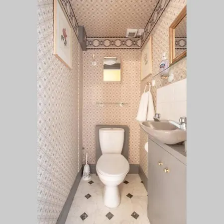 5-bedroom Flat