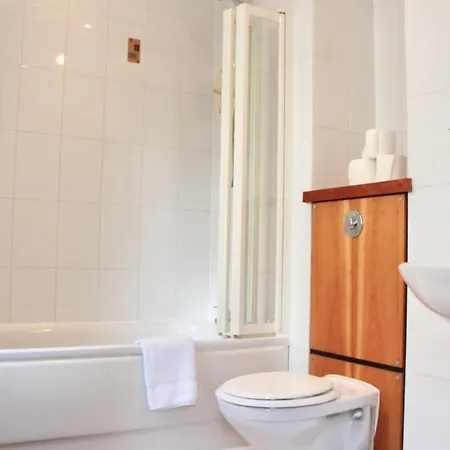 3 Bedroom In Vibrant Area * Εδιμβούργο