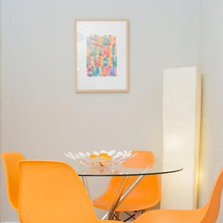 Apartment Bright Central Flat - With Stunning Views *