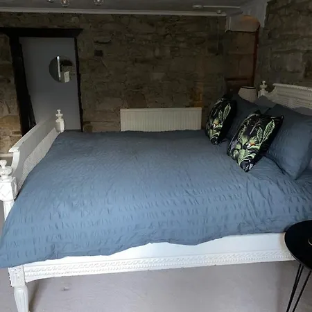Private In City Centre Townhouse *