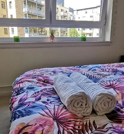 Modern 2 Bedrooms Flat Near Citycentre Sleep For 6 Appartamento Edimburgo