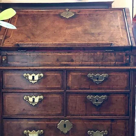 With Parking, Original Art And Antiques *