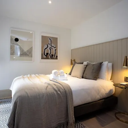29 Queen Street Luxury Flats * エディンバラ