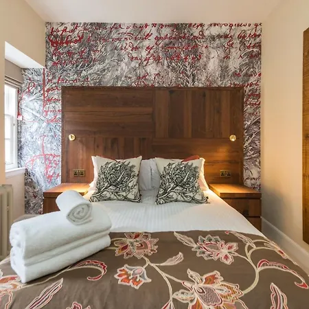 Johnstone By The National Trust Scotland * Edinburgh