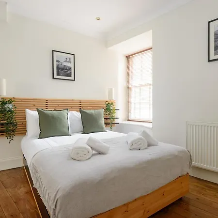 The West Bow アパート