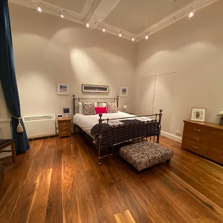 Royal Mile Mansions By Apartamento *