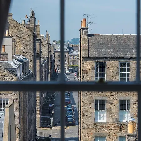 Apartman The New Town Idyll @ Dublin Street *