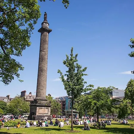 The New Town Idyll @ Dublin Street * Edinburgh