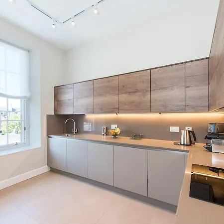 Apartman The New Town Idyll @ Dublin Street *