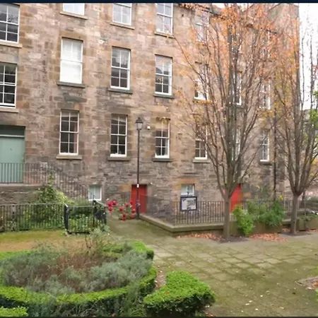 Jewel Of Royal Mile
