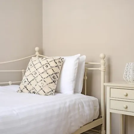 The Rose Street Retreat By Calton Living *