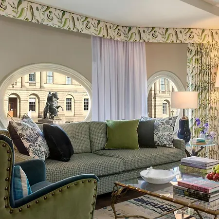 ホテル ザ バルモラル