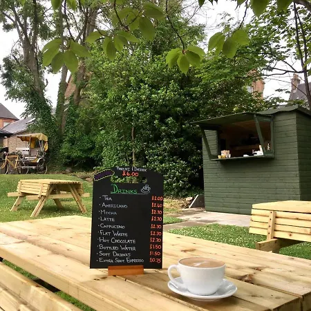 No6 West Coates 3* Эдинбург