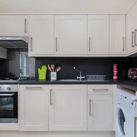 Stockbridge Two Bedroom * Edinburgh