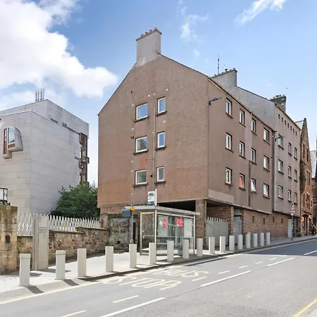 Joivy Contemporary Royal Mile With Balcony Apartament