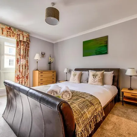 Apartment Altido Gorgeous 2br City Centre Apt With Parking Edinburgh