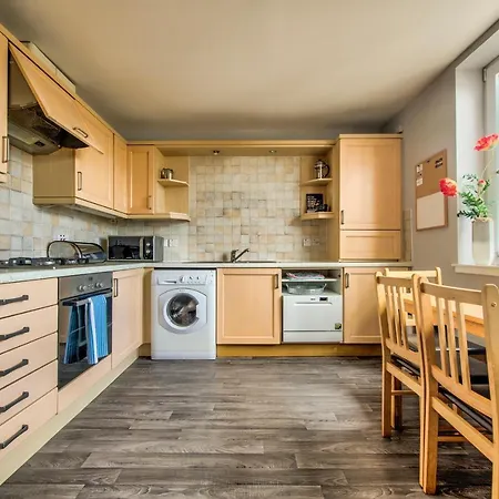 Apartment Altido Gorgeous 2br City Centre Apt With Parking Edinburgh