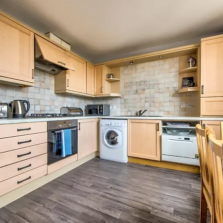 Altido Gorgeous 2br City Centre Apt With Parking Apartment Edinburgh